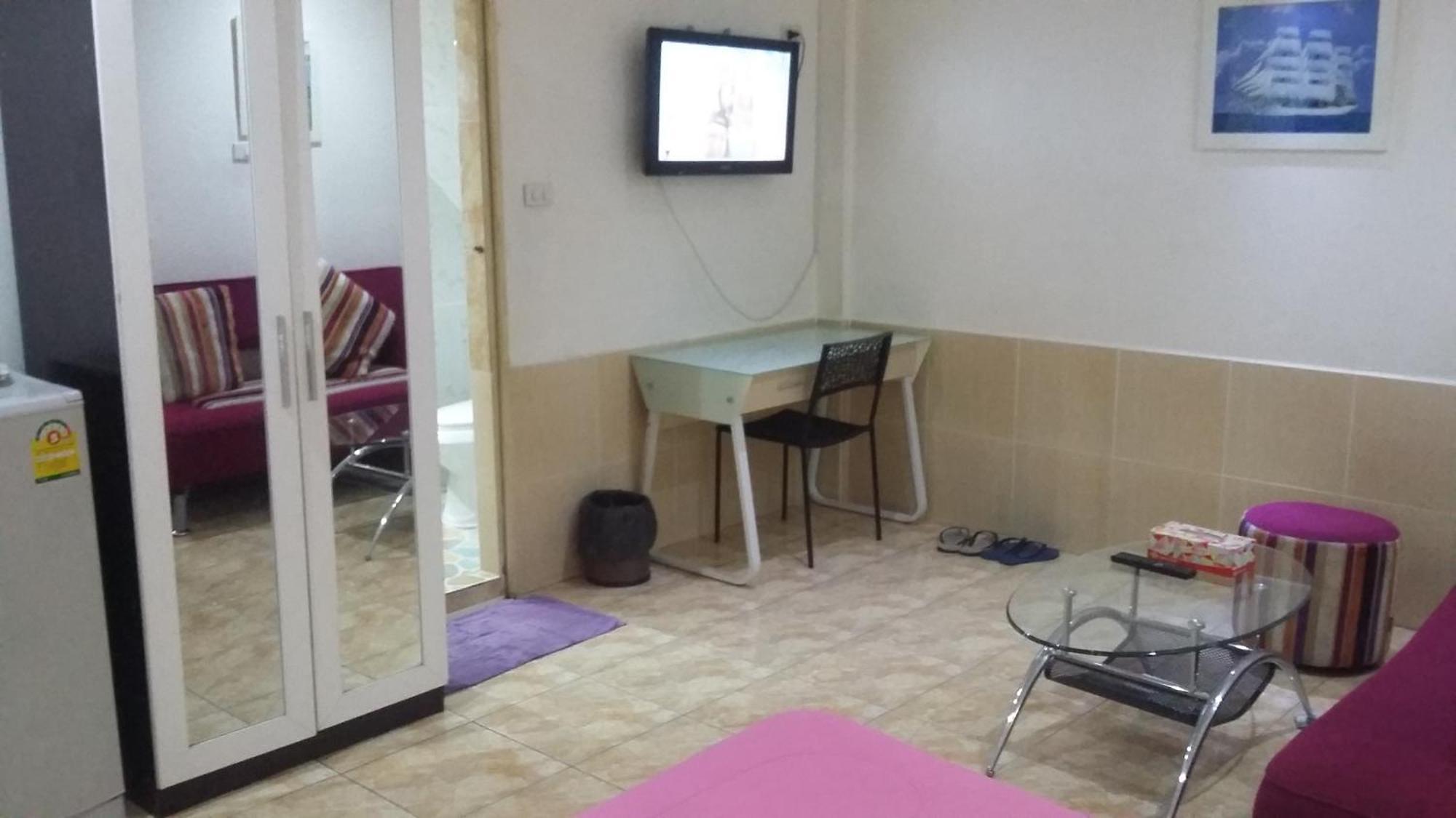 Jasmin Guest House Pattaya Exterior foto