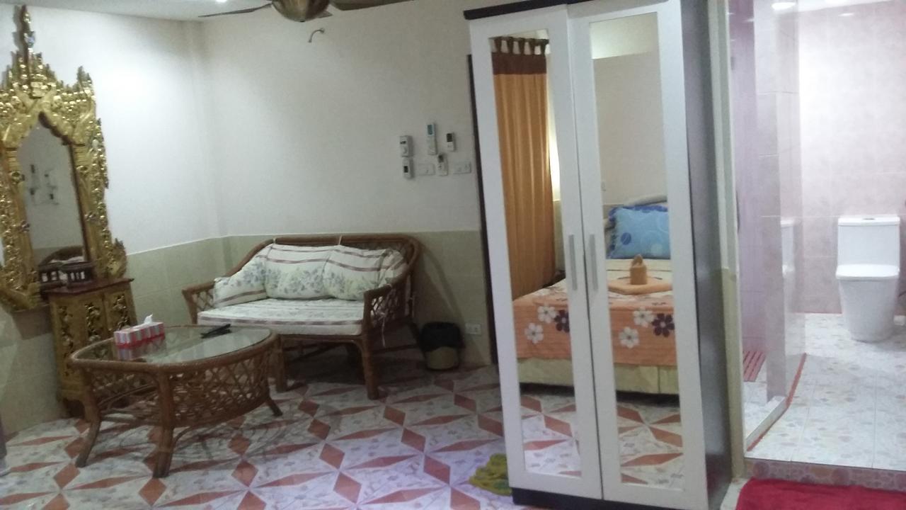 Jasmin Guest House Pattaya Exterior foto