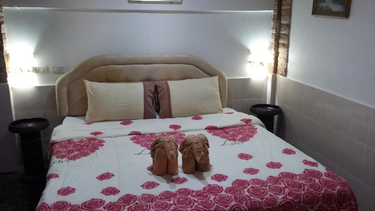 Jasmin Guest House Pattaya Exterior foto