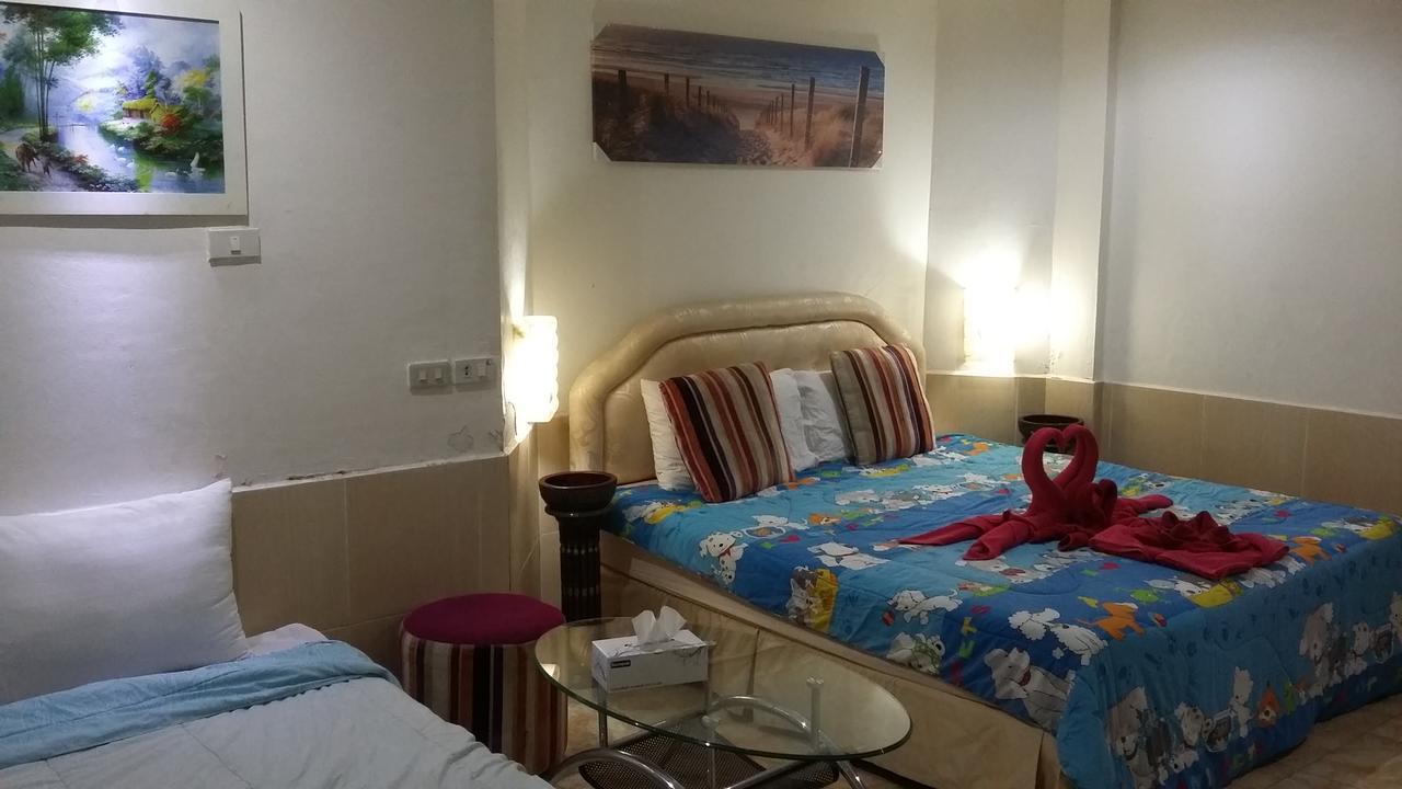 Jasmin Guest House Pattaya Exterior foto