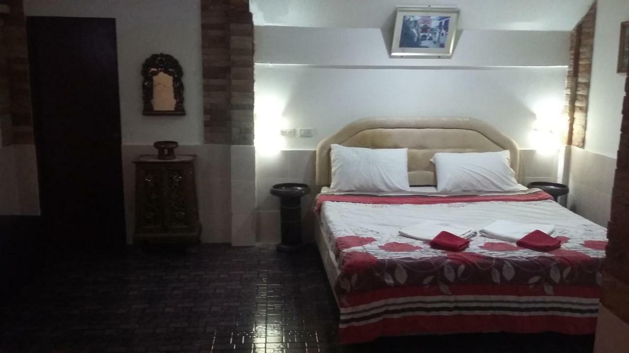 Jasmin Guest House Pattaya Exterior foto